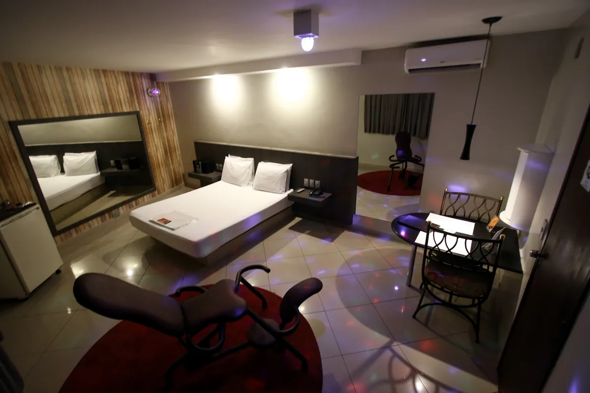 LUXO LUXO - Imagem 11